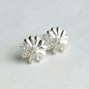 NEW, Daisy sterling silver cz stud earrings